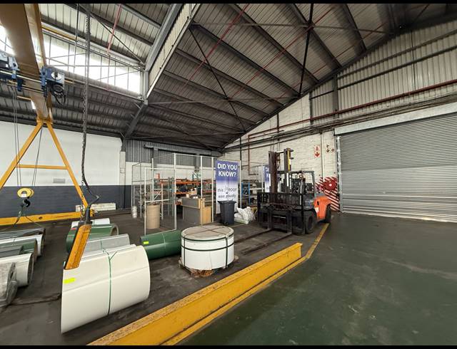 2,480M² WAREHOUSE TO LET IN EPPING INDUSTRIAL